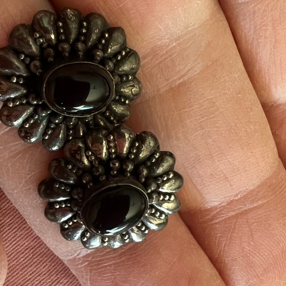 Onyx and Silver Vintage Earrings - Picture 2 of 5
